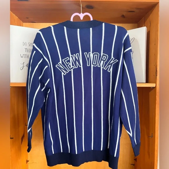 Wild Collective NYC Yankees Stripe Women’s Cardigan Size Xs - Picture 2 of 4